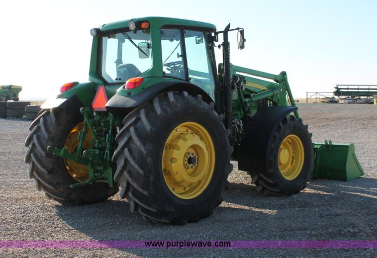 image for item H5750 2010 John Deere 7230 Premium MFWD tractor