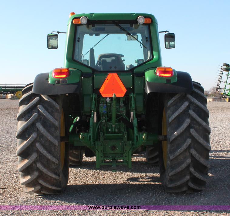 image for item H5750 2010 John Deere 7230 Premium MFWD tractor