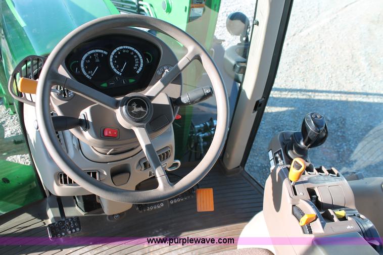 image for item H5750 2010 John Deere 7230 Premium MFWD tractor