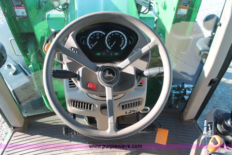 image for item H5750 2010 John Deere 7230 Premium MFWD tractor