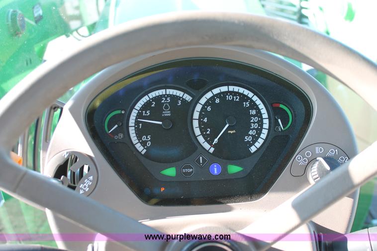 image for item H5750 2010 John Deere 7230 Premium MFWD tractor