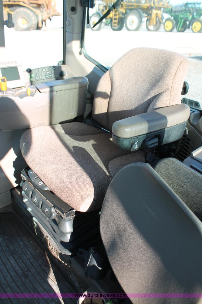 image for item H5750 2010 John Deere 7230 Premium MFWD tractor