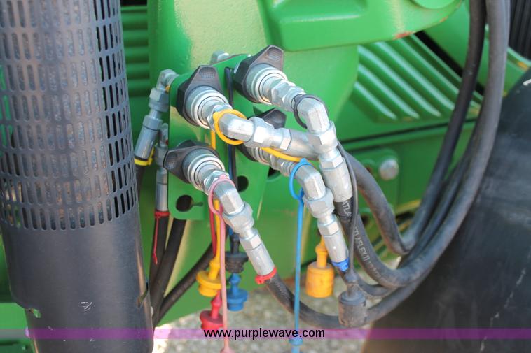 image for item H5750 2010 John Deere 7230 Premium MFWD tractor