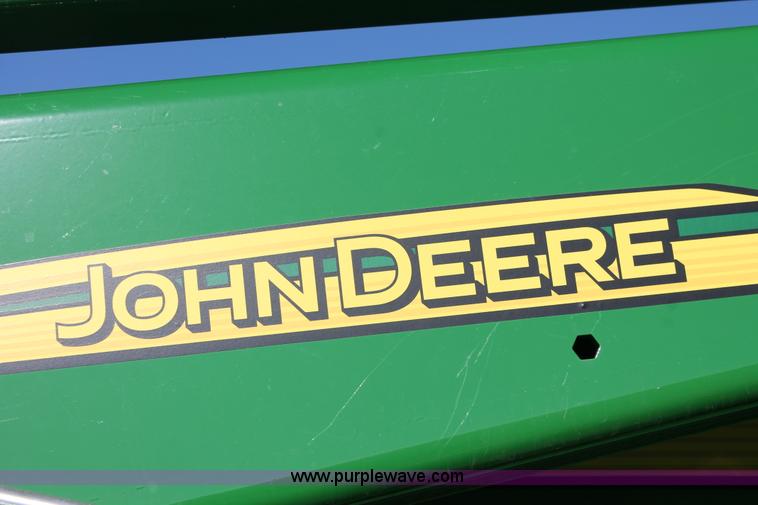 image for item H5750 2010 John Deere 7230 Premium MFWD tractor
