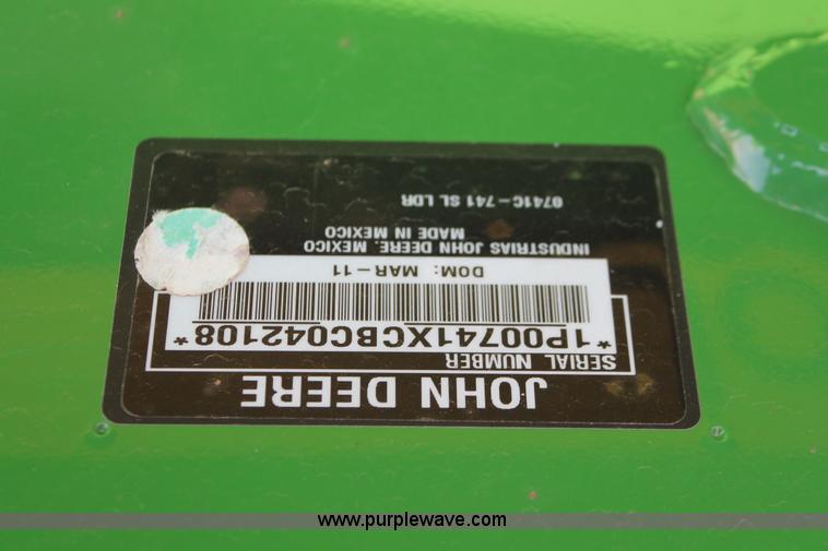 image for item H5750 2010 John Deere 7230 Premium MFWD tractor