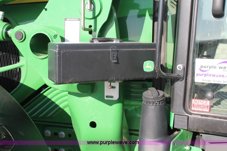image for item H5750 2010 John Deere 7230 Premium MFWD tractor