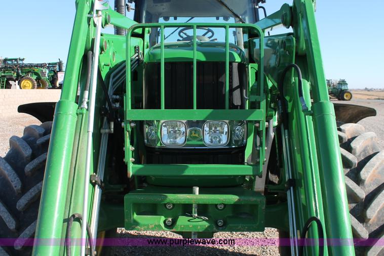 image for item H5750 2010 John Deere 7230 Premium MFWD tractor