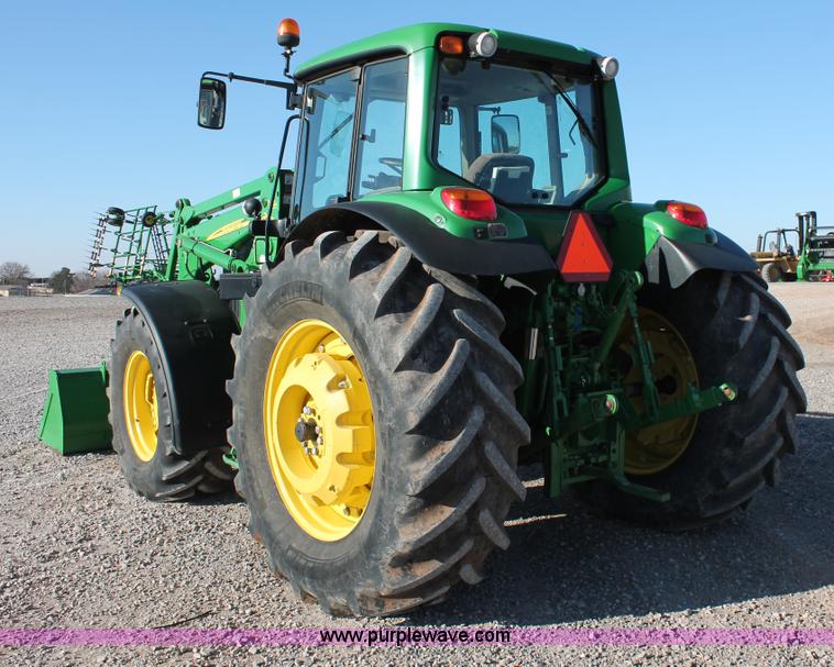 image for item H5750 2010 John Deere 7230 Premium MFWD tractor