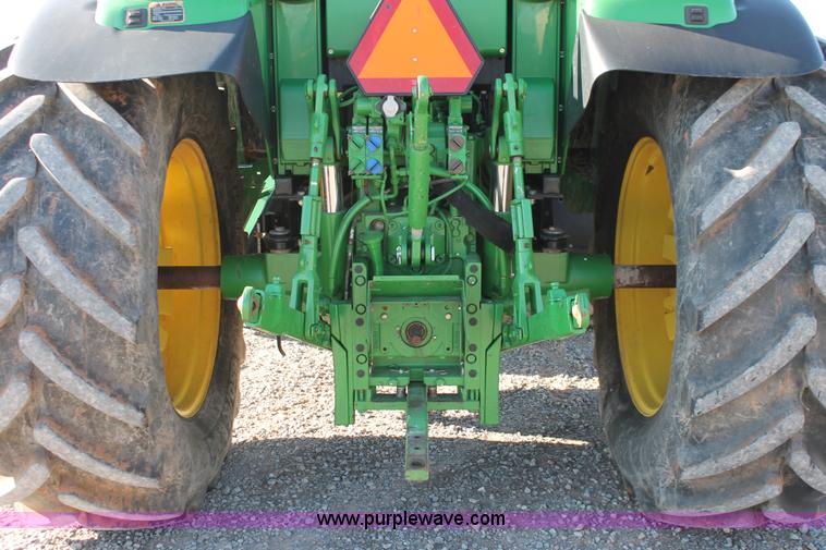 image for item H5750 2010 John Deere 7230 Premium MFWD tractor