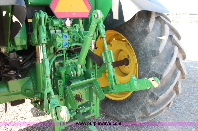 image for item H5750 2010 John Deere 7230 Premium MFWD tractor