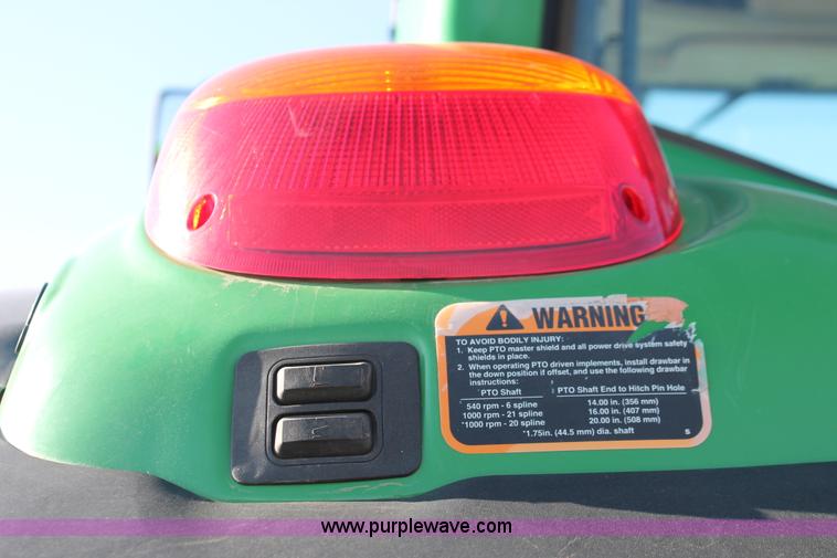 image for item H5750 2010 John Deere 7230 Premium MFWD tractor