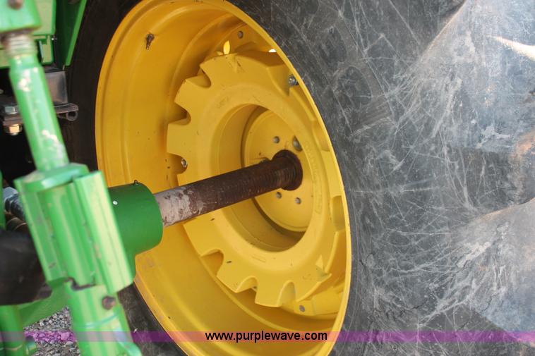 image for item H5750 2010 John Deere 7230 Premium MFWD tractor