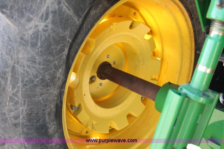 image for item H5750 2010 John Deere 7230 Premium MFWD tractor