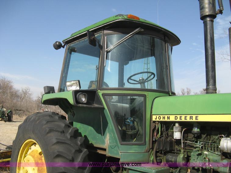 image for item I5607 1976 John Deere 4630 tractor