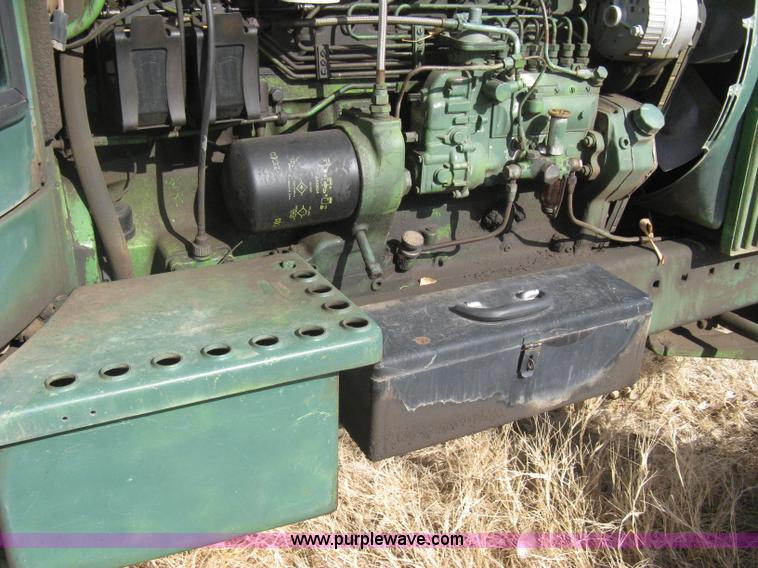 image for item I5607 1976 John Deere 4630 tractor