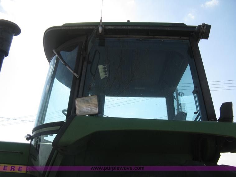 image for item I5607 1976 John Deere 4630 tractor