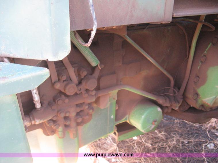 image for item I5607 1976 John Deere 4630 tractor