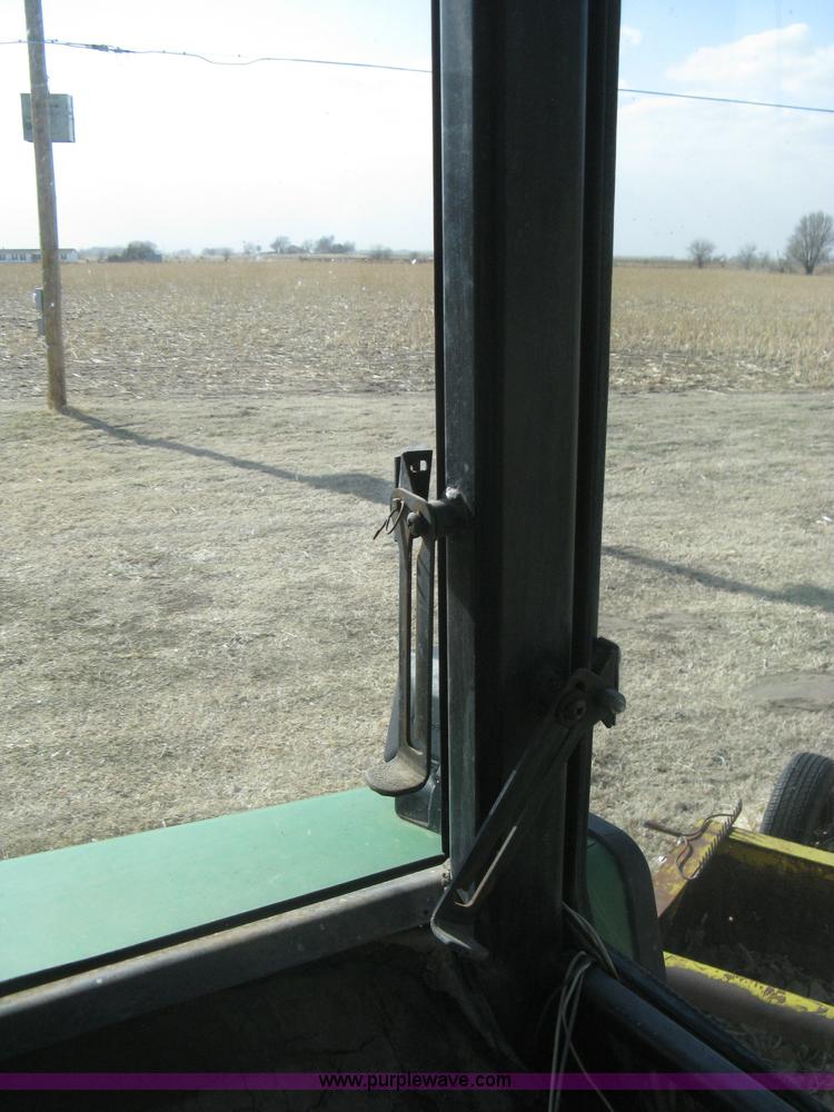 image for item I5607 1976 John Deere 4630 tractor