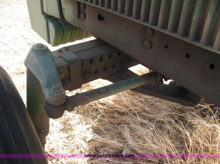 image for item I5607 1976 John Deere 4630 tractor