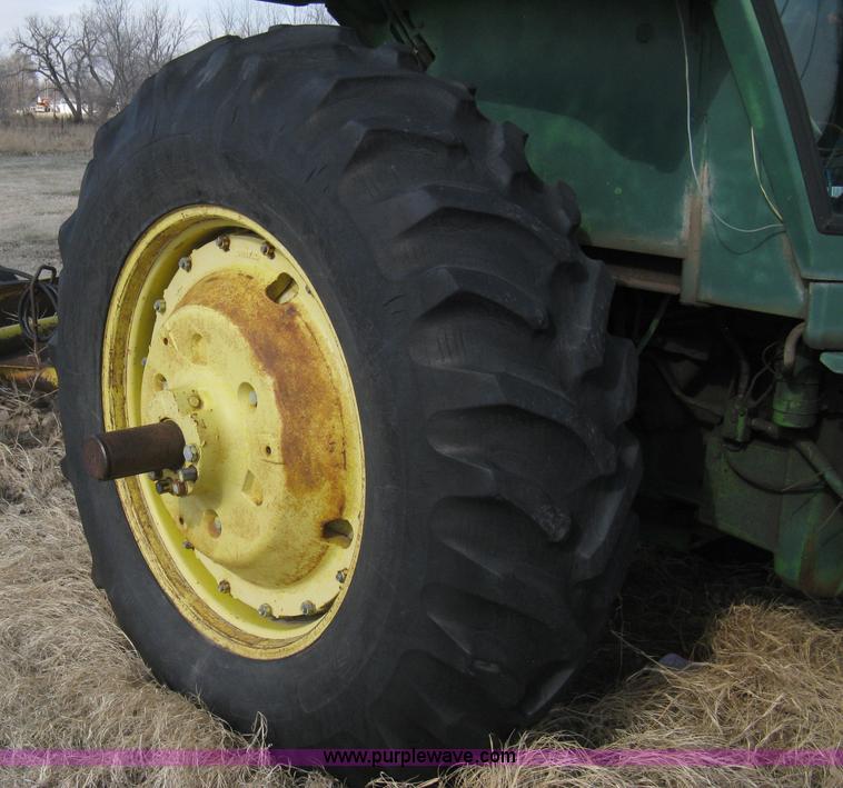 image for item I5607 1976 John Deere 4630 tractor
