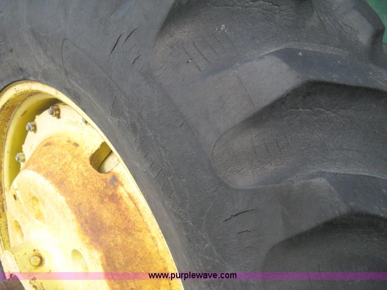 image for item I5607 1976 John Deere 4630 tractor