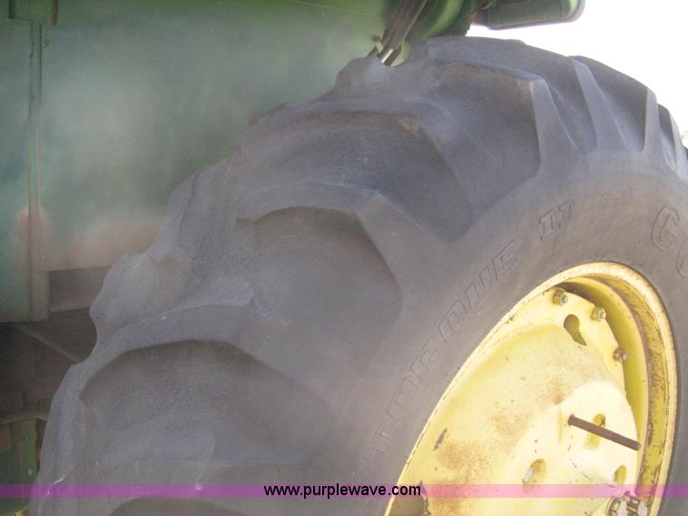 image for item I5607 1976 John Deere 4630 tractor