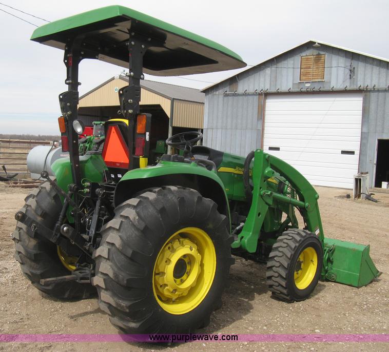 image for item I5611 2006 John Deere 4720 MFWD tractor