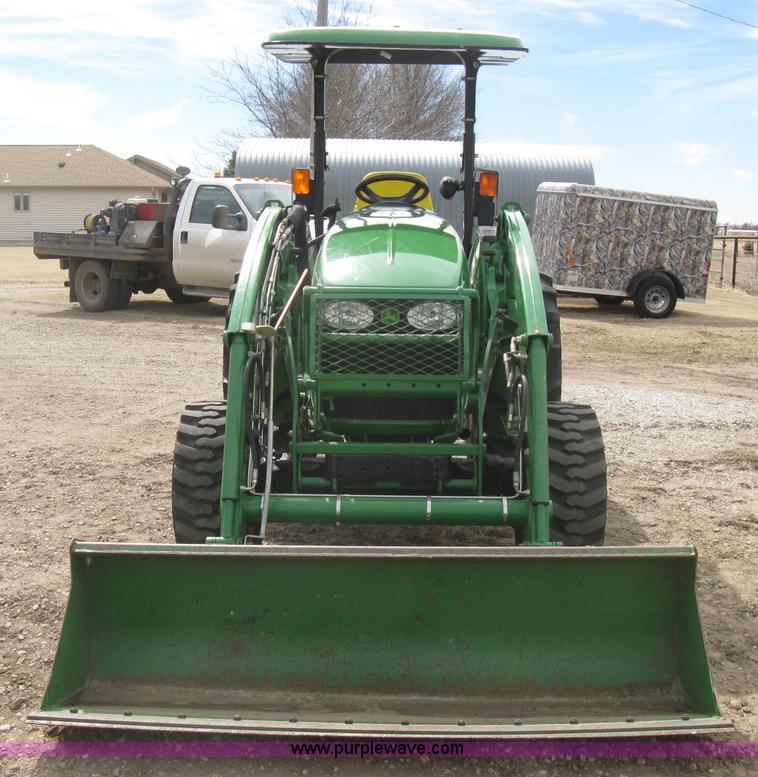image for item I5611 2006 John Deere 4720 MFWD tractor