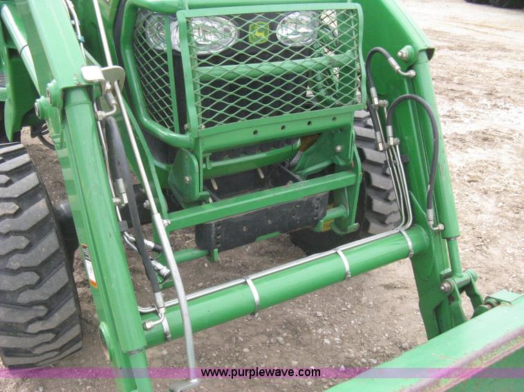 image for item I5611 2006 John Deere 4720 MFWD tractor