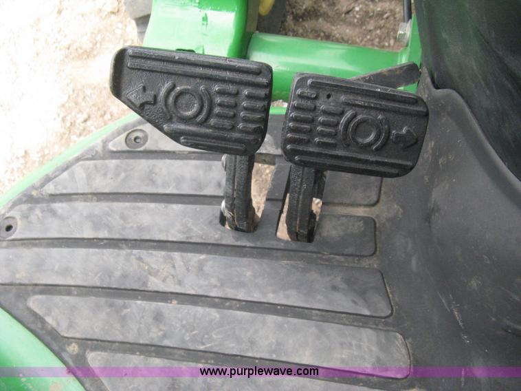image for item I5611 2006 John Deere 4720 MFWD tractor
