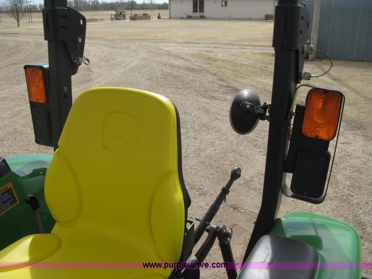 image for item I5611 2006 John Deere 4720 MFWD tractor