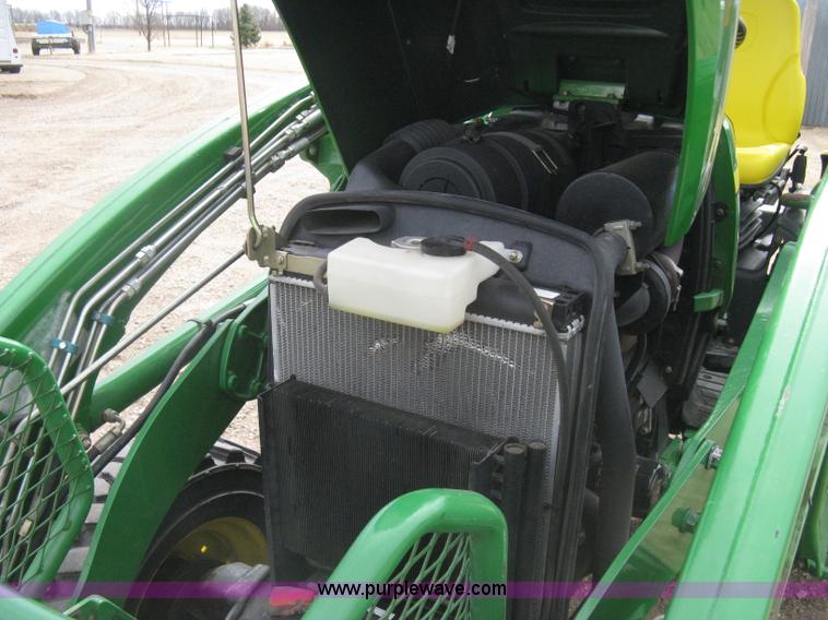 image for item I5611 2006 John Deere 4720 MFWD tractor