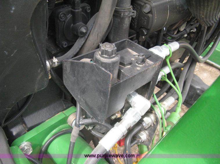 image for item I5611 2006 John Deere 4720 MFWD tractor