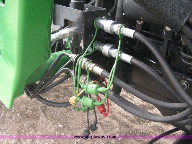 image for item I5611 2006 John Deere 4720 MFWD tractor