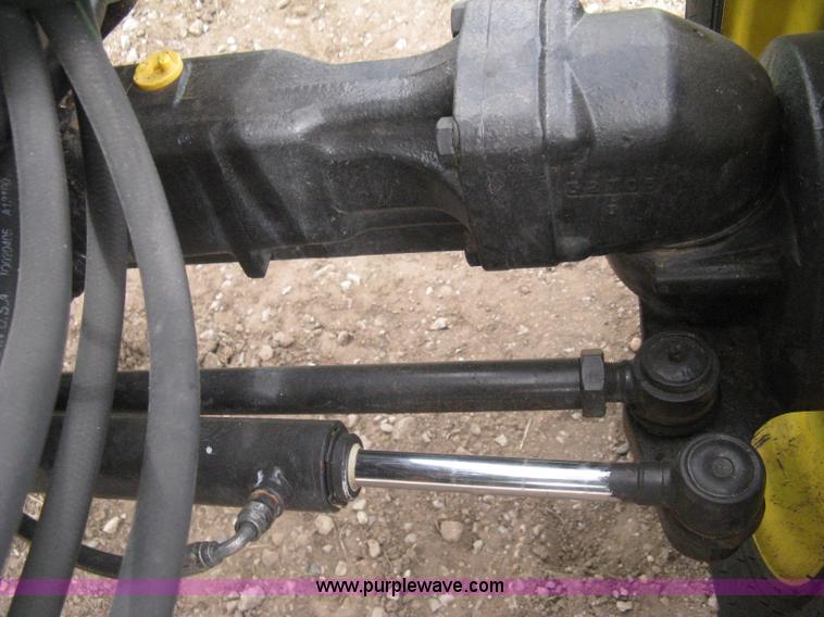 image for item I5611 2006 John Deere 4720 MFWD tractor