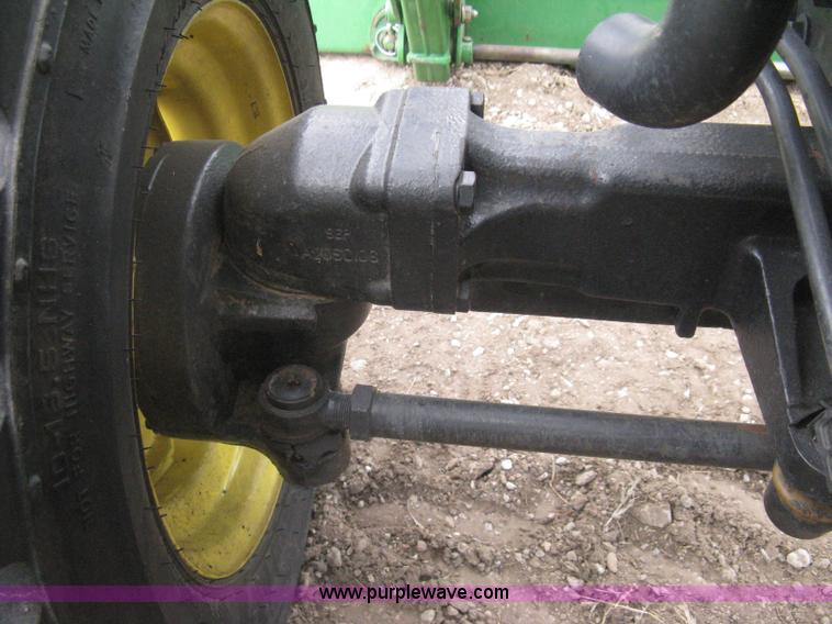 image for item I5611 2006 John Deere 4720 MFWD tractor