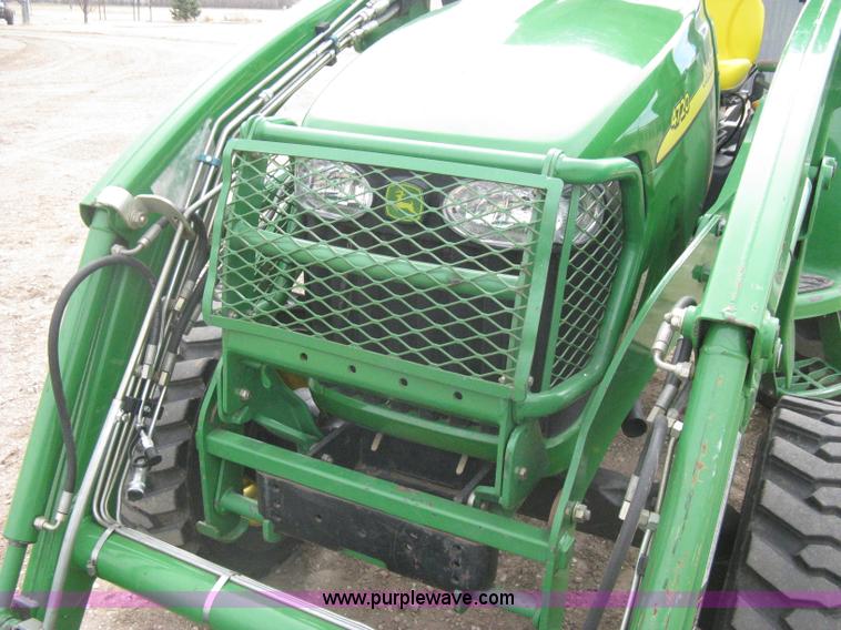 image for item I5611 2006 John Deere 4720 MFWD tractor