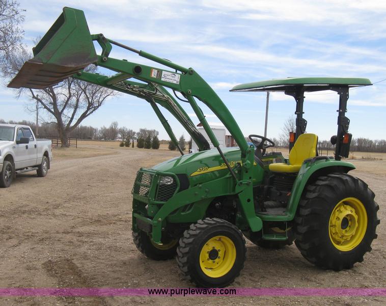 image for item I5611 2006 John Deere 4720 MFWD tractor