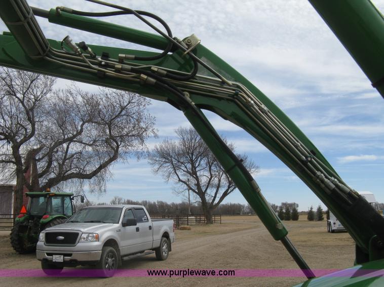 image for item I5611 2006 John Deere 4720 MFWD tractor