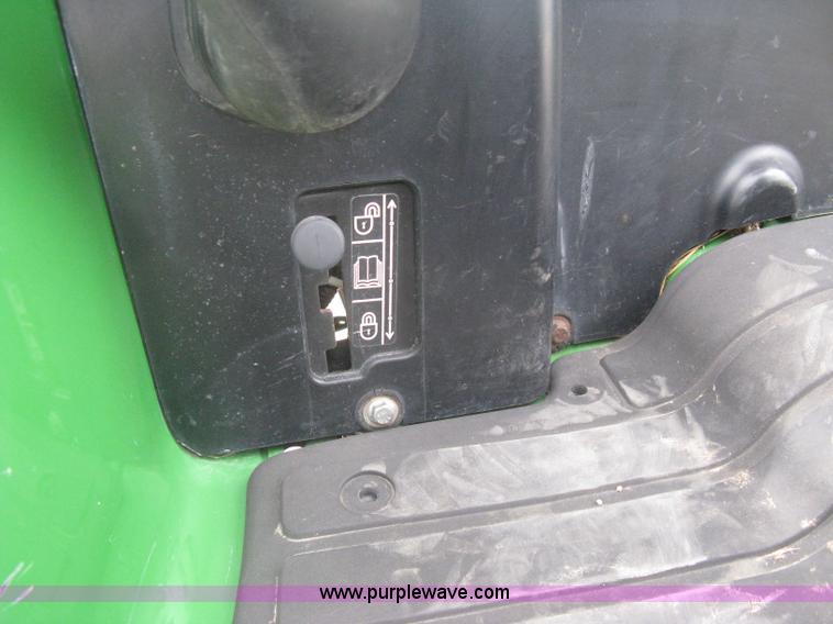 image for item I5611 2006 John Deere 4720 MFWD tractor