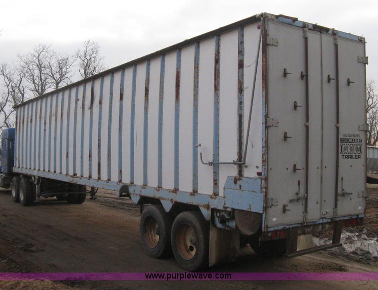 image for item I5612 1976 Bocat LBT50V0 live bottom trailer