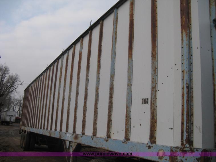 image for item I5612 1976 Bocat LBT50V0 live bottom trailer