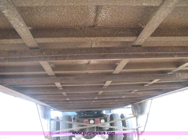 image for item I5612 1976 Bocat LBT50V0 live bottom trailer