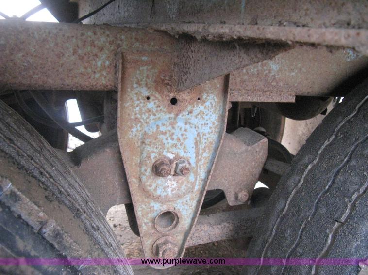 image for item I5612 1976 Bocat LBT50V0 live bottom trailer