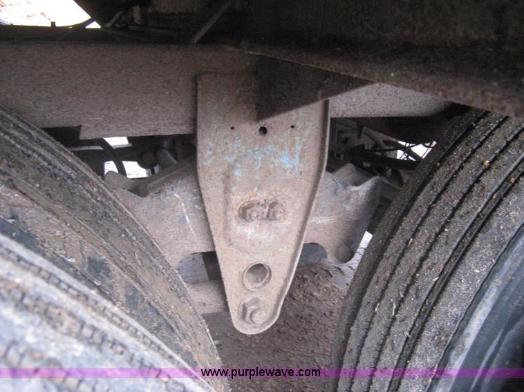 image for item I5612 1976 Bocat LBT50V0 live bottom trailer