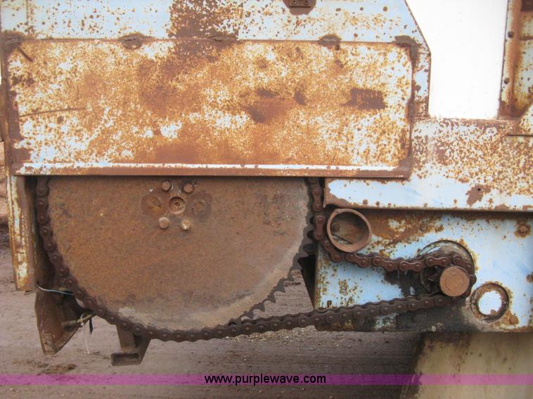 image for item I5612 1976 Bocat LBT50V0 live bottom trailer