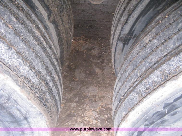 image for item I5612 1976 Bocat LBT50V0 live bottom trailer