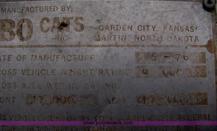 image for item I5612 1976 Bocat LBT50V0 live bottom trailer