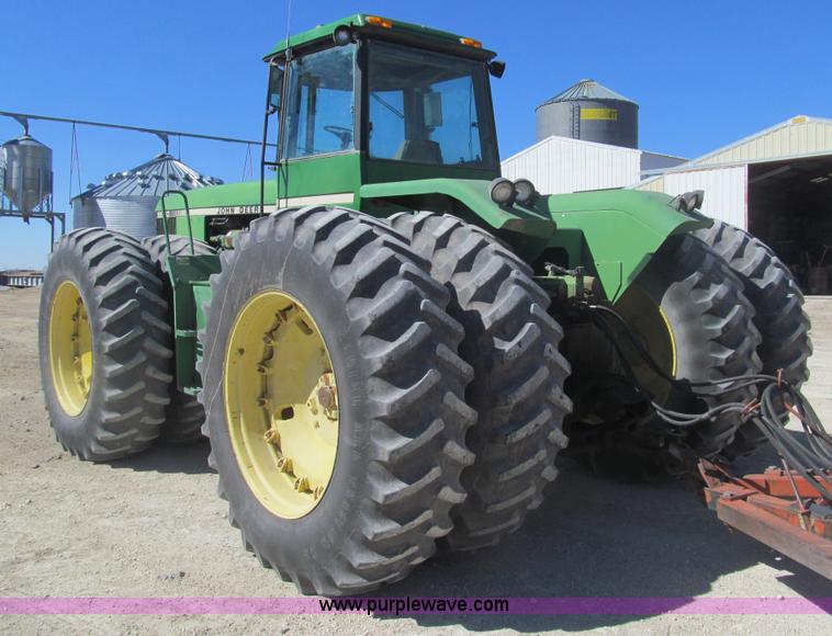image for item I7181 1982 John Deere 8850 4WD tractor