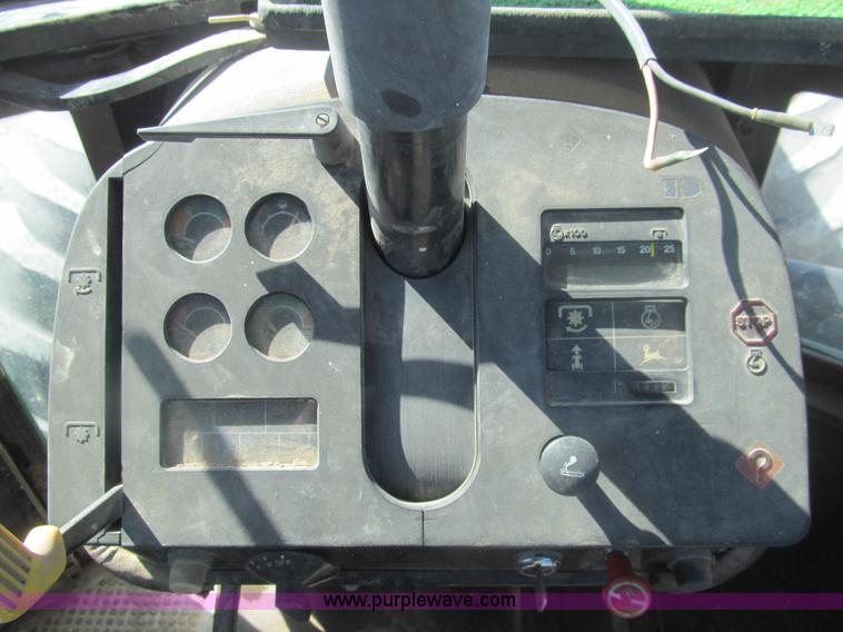 image for item I7181 1982 John Deere 8850 4WD tractor